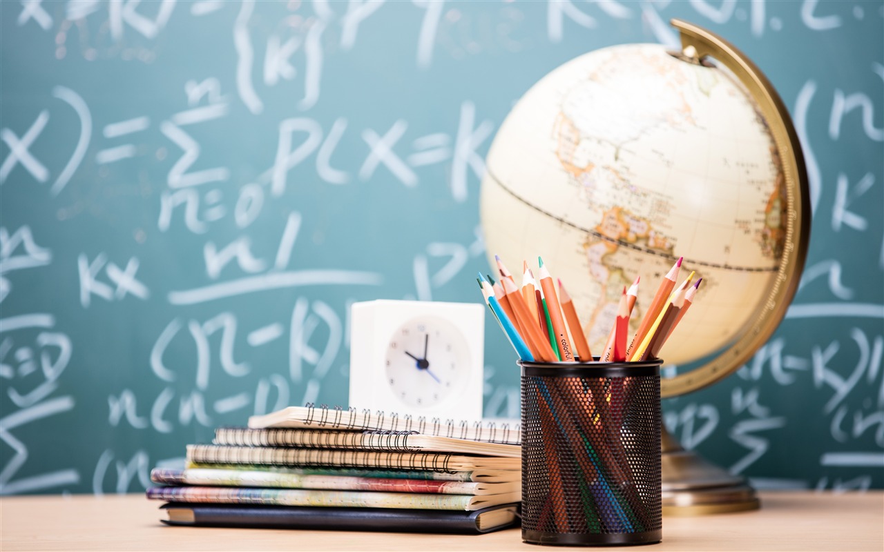 Learning_globe_pencil_clock_photography Wallpaper_1280x800[10wallpaper.com]